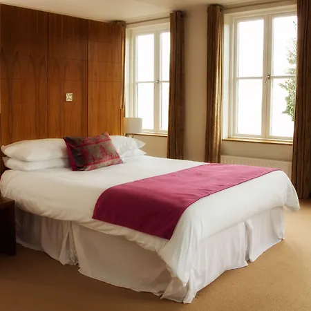 Отель The Huntsman