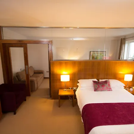 The Huntsman Szálloda 4*