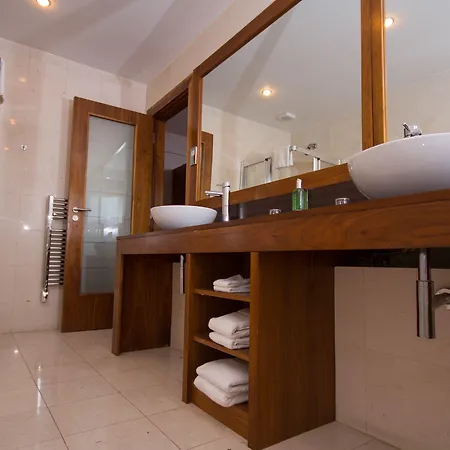 The Huntsman Szálloda 4*