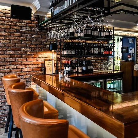 The Huntsman 4* Galway