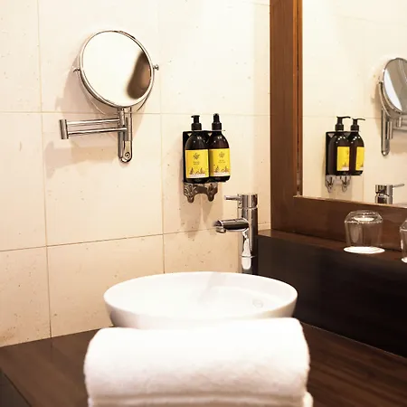 The Huntsman Szálloda 4*